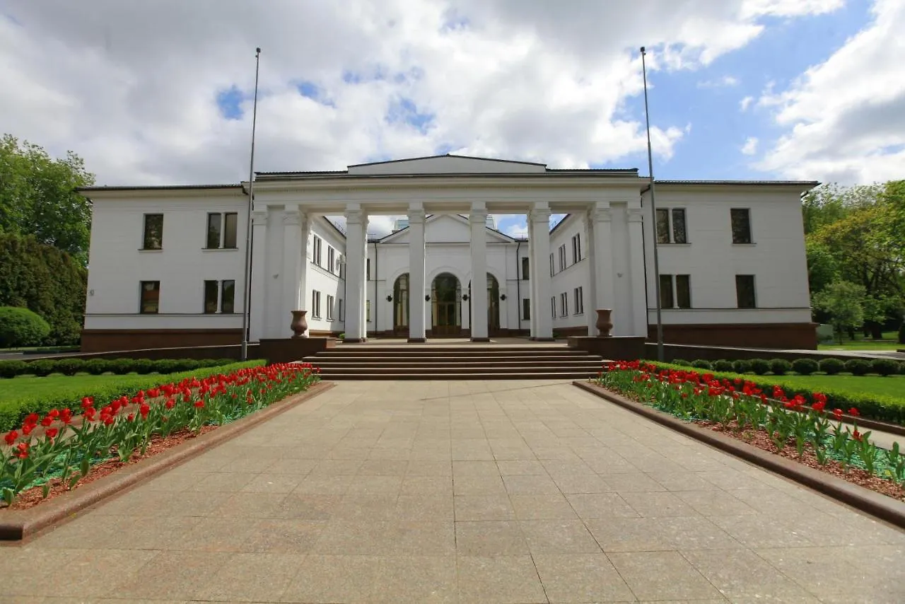 Vip Apartments Dipservice Hall location